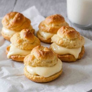 Special Italian Cream Puffs with Custard Filling 4 Special Italian Cream Puffs with Custard Filling