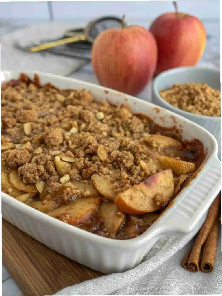Apple Crisp - Classic Apple Recipes for All Occasions 2 Apple Crisp