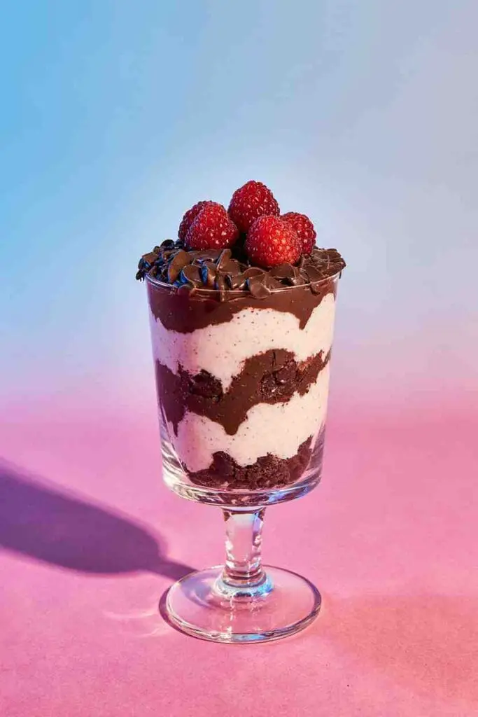White Chocolate Raspberry Trifle: A Festive Dessert Worth Celebrating 2 White Chocolate Raspberry Trifle
