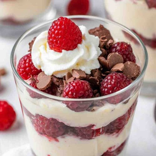 White Chocolate Raspberry Trifle: A Festive Dessert Worth Celebrating 4 White Chocolate Raspberry Trifle